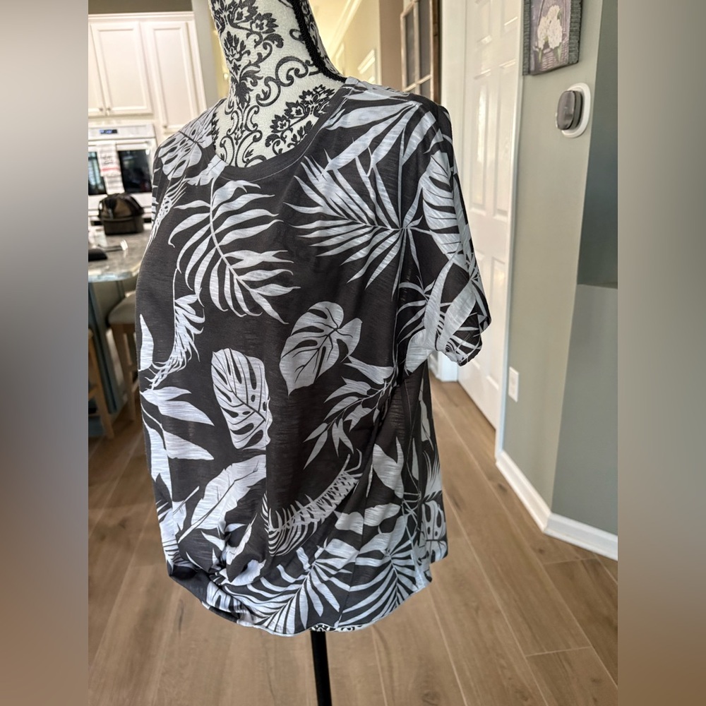 Women's Tropical Print Top - brown size XL from Tryst - Picture 2 of 8